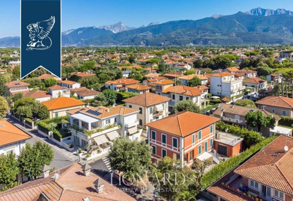 casa indipendente in vendita a Forte dei Marmi
