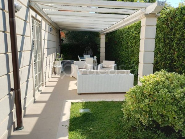 casa indipendente in vendita a Forte dei Marmi