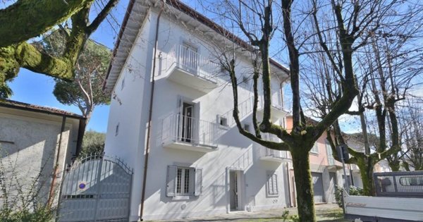 appartamento in vendita a Forte dei Marmi