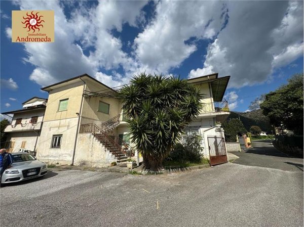 casa indipendente in vendita a Forte dei Marmi