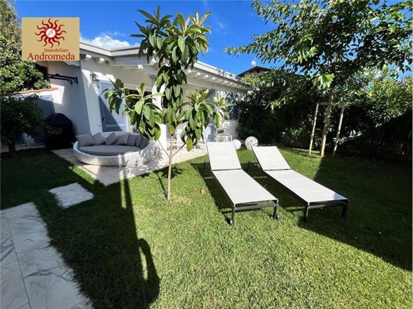 casa indipendente in vendita a Forte dei Marmi