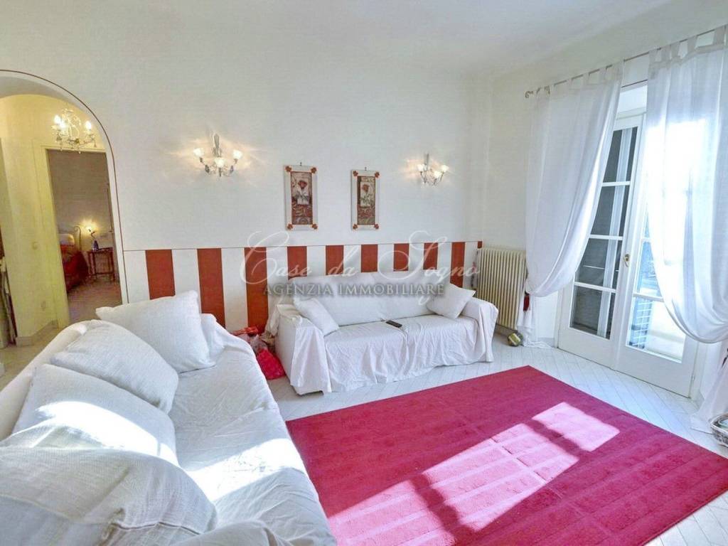 appartamento in vendita a Forte dei Marmi in zona Roma Imperiale