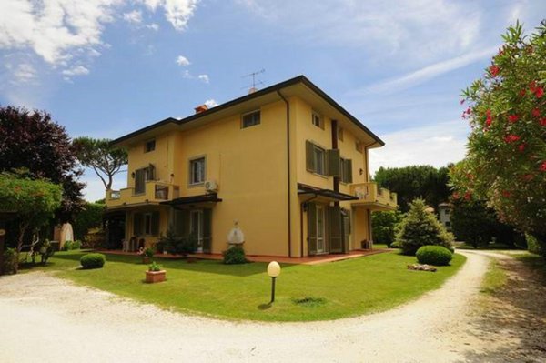 casa indipendente in vendita a Forte dei Marmi