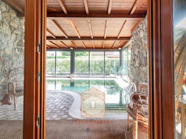 casa indipendente in vendita a Forte dei Marmi in zona Vittoria Apuana
