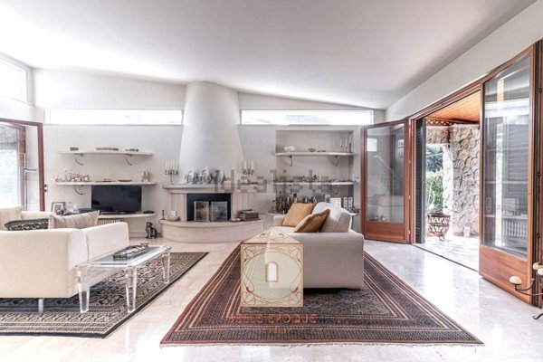 casa indipendente in vendita a Forte dei Marmi in zona Vittoria Apuana