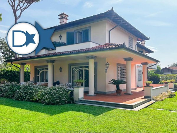 casa indipendente in vendita a Forte dei Marmi in zona Vittoria Apuana