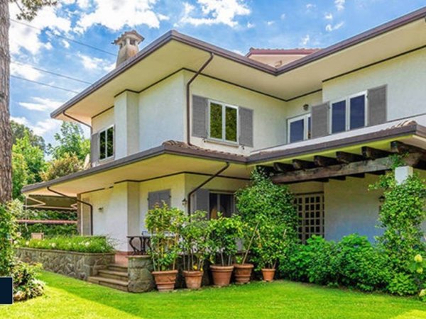 casa indipendente in vendita a Forte dei Marmi