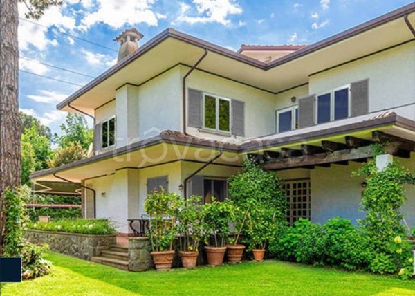casa indipendente in vendita a Forte dei Marmi