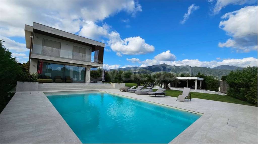 casa indipendente in vendita a Forte dei Marmi