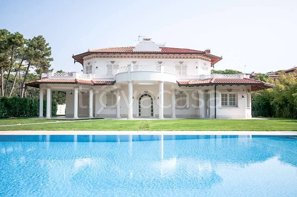 casa indipendente in vendita a Forte dei Marmi