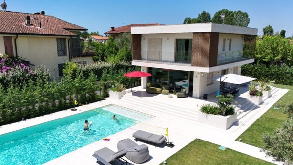 casa indipendente in vendita a Forte dei Marmi