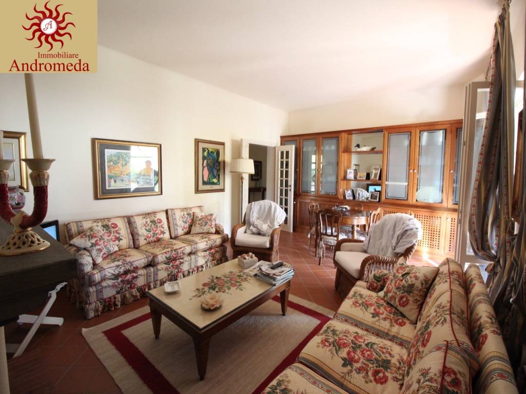 casa indipendente in vendita a Forte dei Marmi