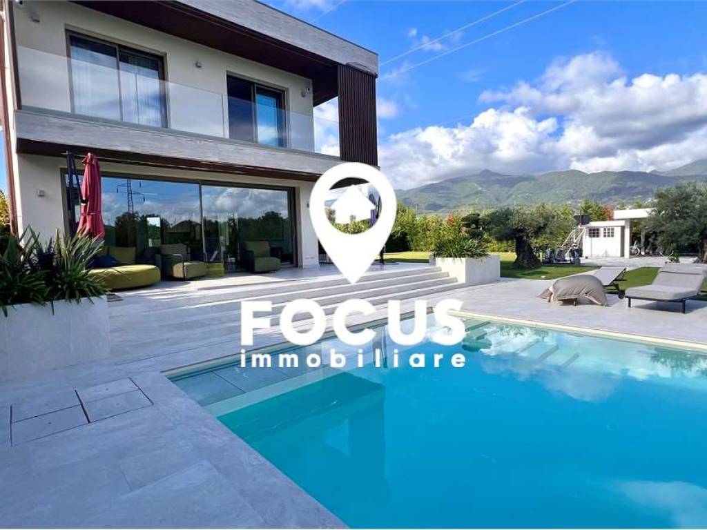 casa indipendente in vendita a Forte dei Marmi