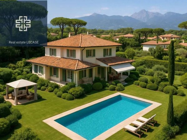 casa indipendente in vendita a Forte dei Marmi in zona Roma Imperiale