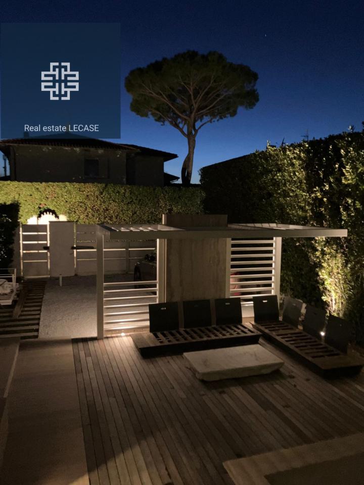 casa indipendente in vendita a Forte dei Marmi