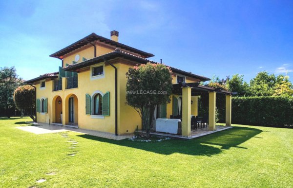 casa indipendente in vendita a Forte dei Marmi