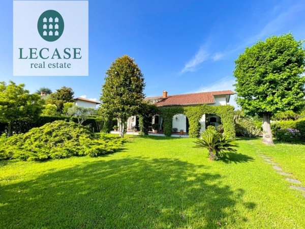 casa indipendente in vendita a Forte dei Marmi