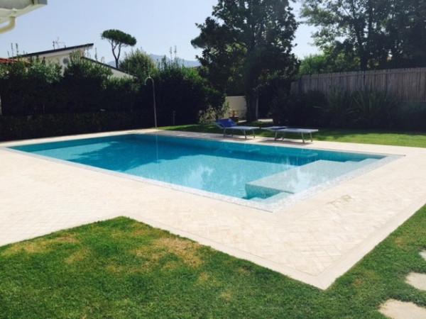 casa indipendente in vendita a Forte dei Marmi