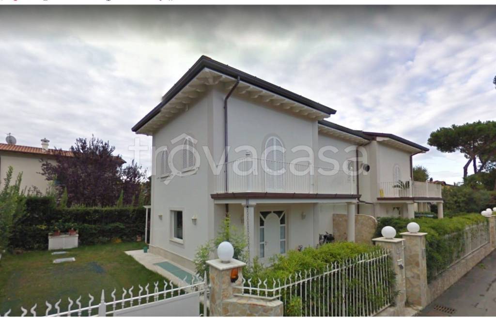 casa indipendente in vendita a Forte dei Marmi