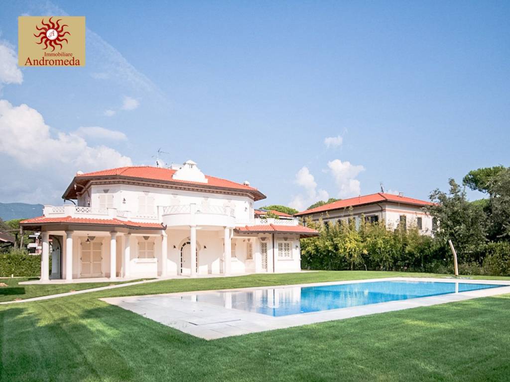 casa indipendente in vendita a Forte dei Marmi