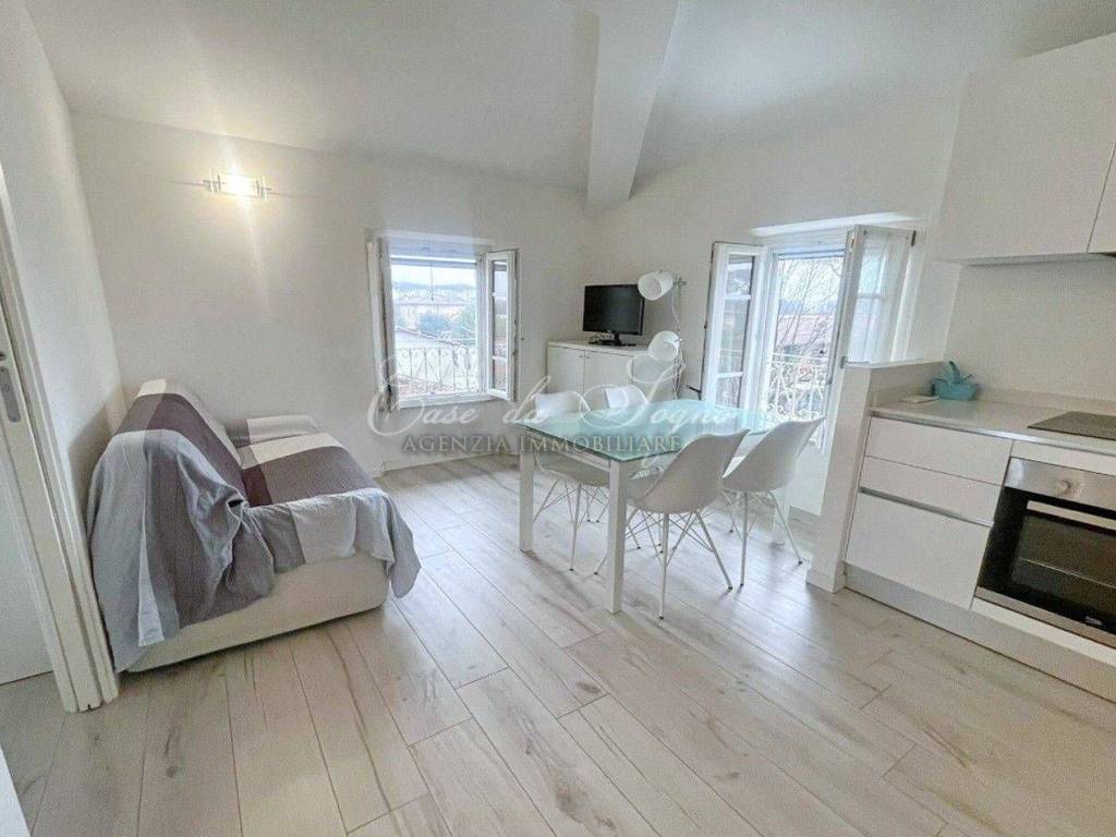 appartamento in vendita a Forte dei Marmi in zona Vittoria Apuana