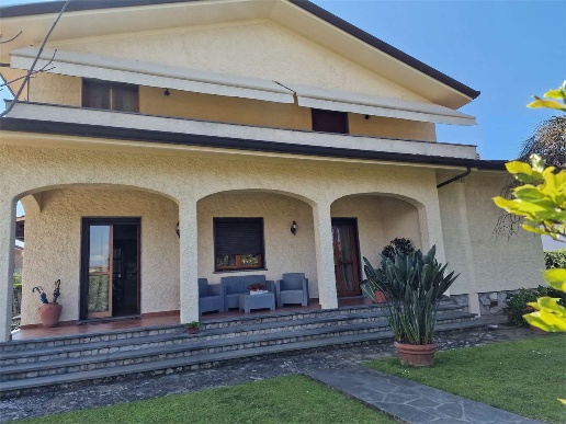 casa indipendente in vendita a Forte dei Marmi in zona Vaiana