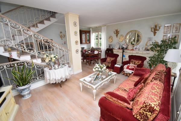 casa indipendente in vendita a Forte dei Marmi