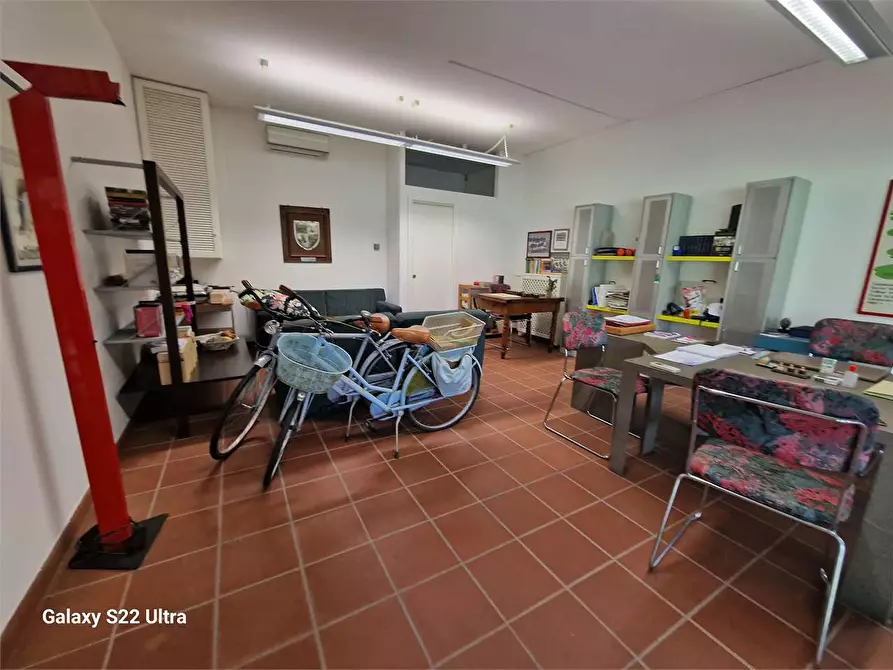 ufficio in vendita a Forte dei Marmi in zona Vittoria Apuana