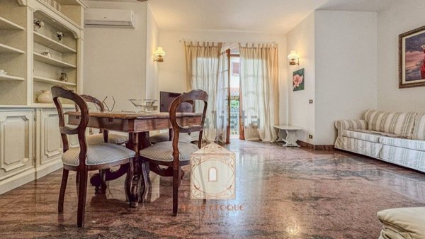 casa indipendente in vendita a Forte dei Marmi