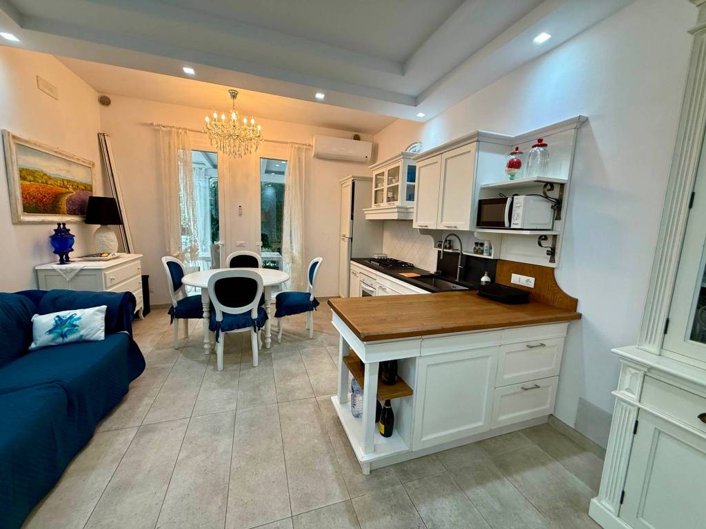 casa indipendente in vendita a Forte dei Marmi