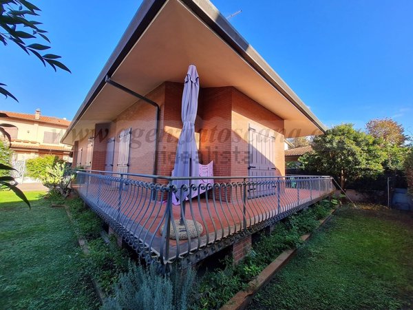 casa indipendente in vendita a Forte dei Marmi