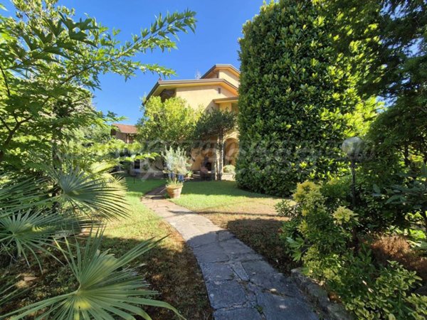 casa indipendente in vendita a Forte dei Marmi