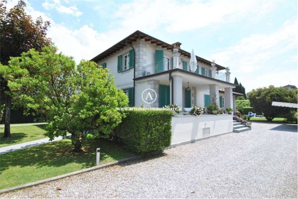 casa indipendente in vendita a Forte dei Marmi