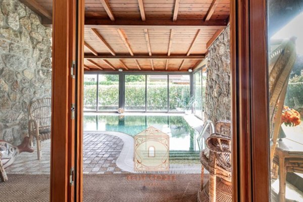 casa indipendente in vendita a Forte dei Marmi in zona Vittoria Apuana