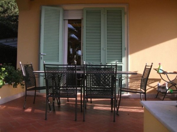 casa indipendente in vendita a Forte dei Marmi