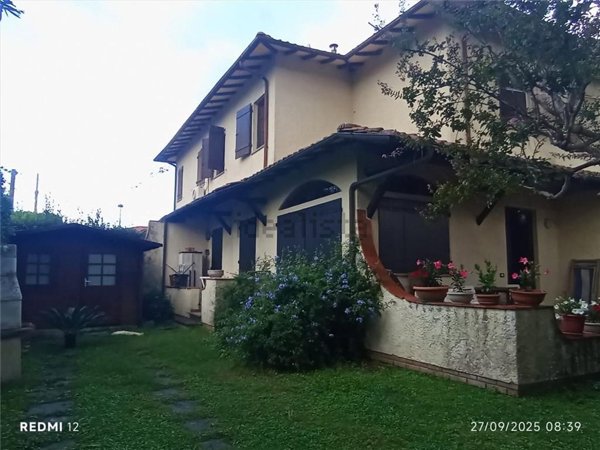 casa indipendente in vendita a Forte dei Marmi