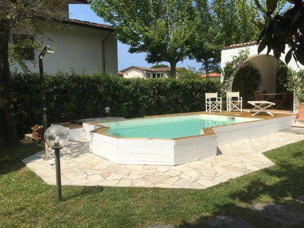 casa indipendente in vendita a Forte dei Marmi