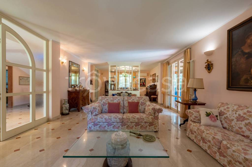 casa indipendente in vendita a Forte dei Marmi