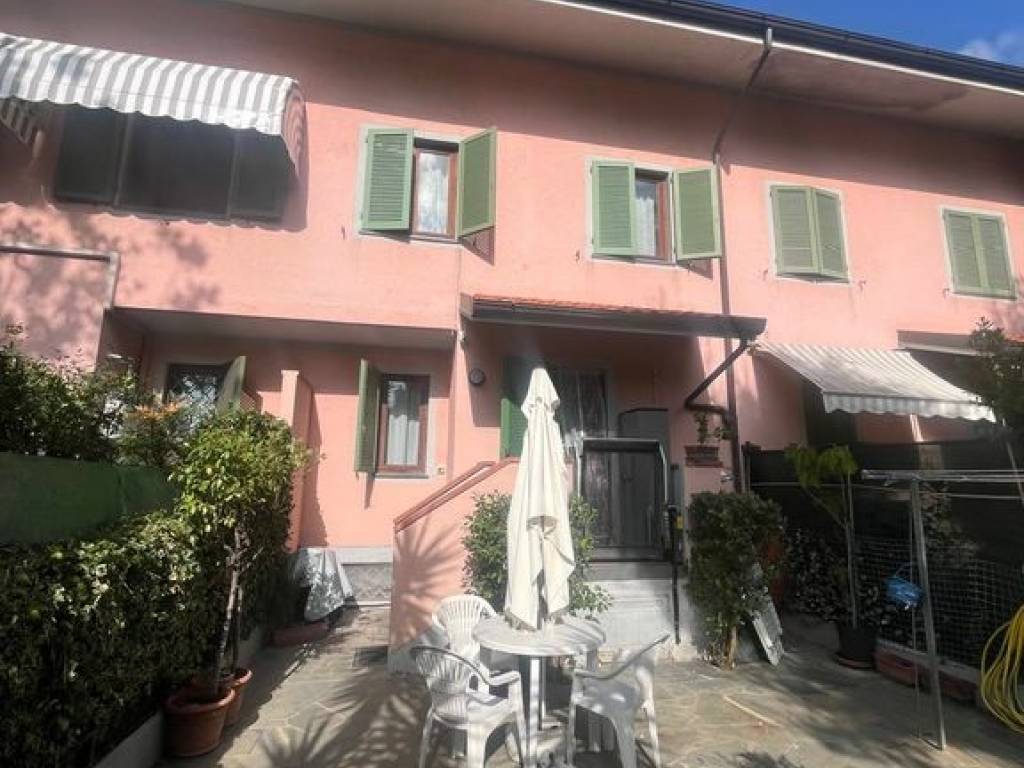 casa indipendente in vendita a Forte dei Marmi in zona Vittoria Apuana