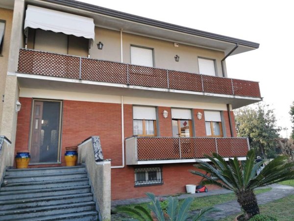 casa indipendente in vendita a Forte dei Marmi