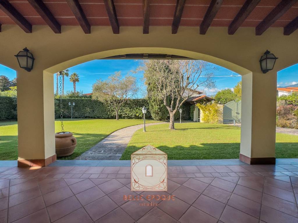 casa indipendente in vendita a Forte dei Marmi