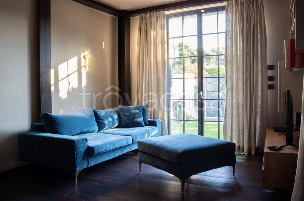 casa indipendente in vendita a Forte dei Marmi in zona Roma Imperiale