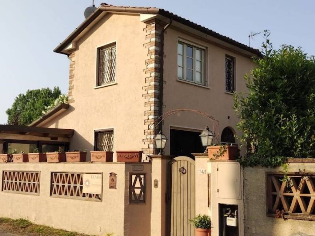 casa indipendente in vendita a Forte dei Marmi