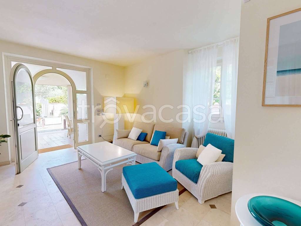 casa indipendente in vendita a Forte dei Marmi in zona Vittoria Apuana