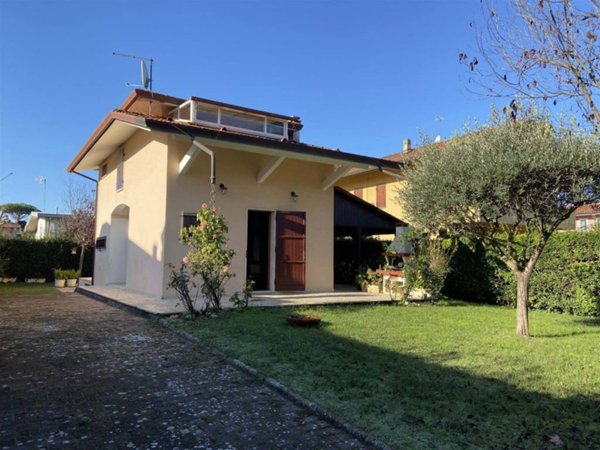 casa indipendente in affitto a Forte dei Marmi
