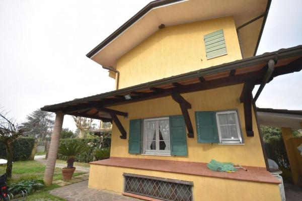 casa indipendente in vendita a Forte dei Marmi