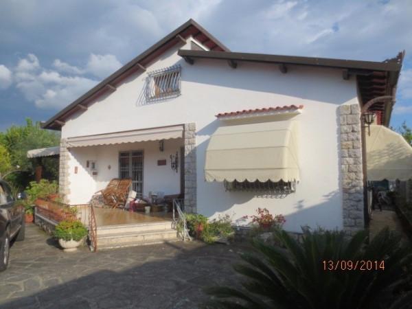 casa indipendente in vendita a Forte dei Marmi