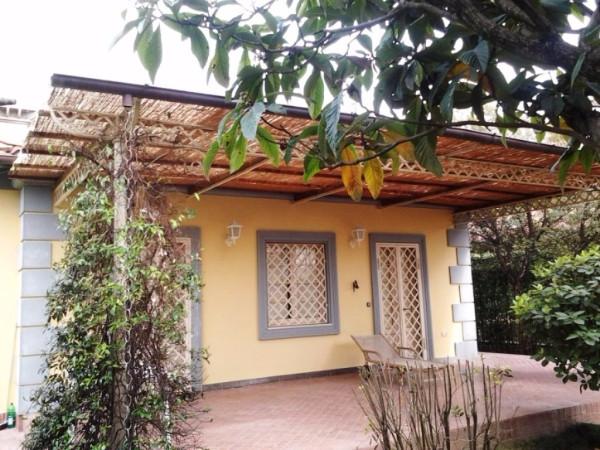 casa indipendente in vendita a Forte dei Marmi