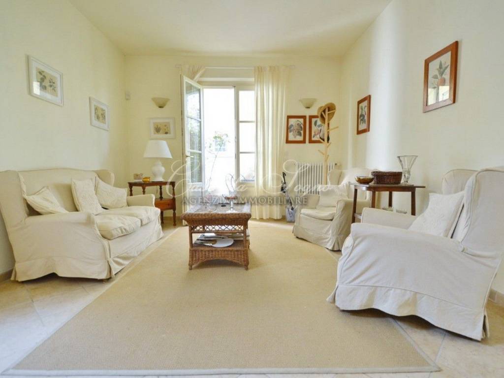 casa indipendente in vendita a Forte dei Marmi