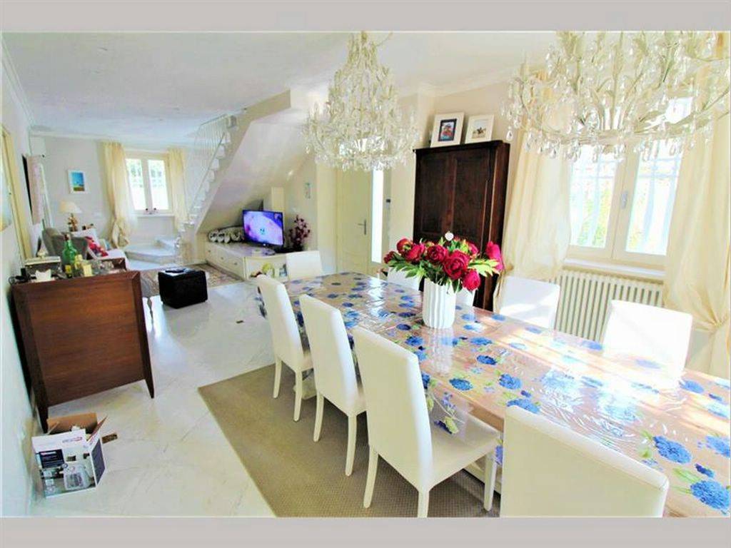 casa indipendente in vendita a Forte dei Marmi
